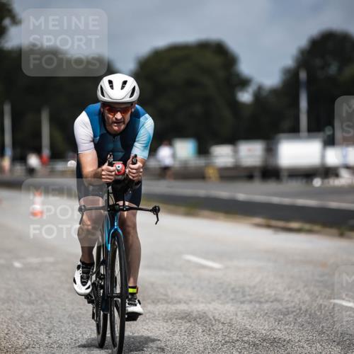 16.08.2026 - KN Förde Triathlon 2026 H.Heesch http://msf.ph/oto/9978594 16.08.2026 11:26:17 Radfahren 339, 350, 381, 404 meine-sportfotos.de