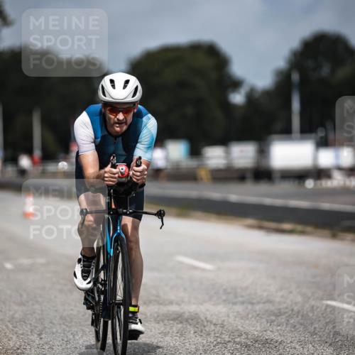 16.08.2026 - KN Förde Triathlon 2026 H.Heesch http://msf.ph/oto/9978596 16.08.2026 11:26:17 Radfahren 339, 350, 381, 404 meine-sportfotos.de