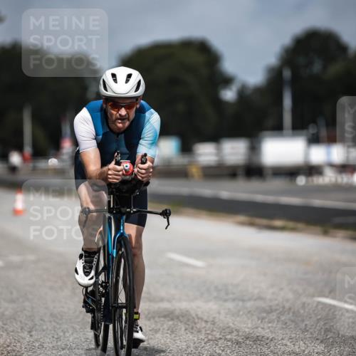 16.08.2026 - KN Förde Triathlon 2026 H.Heesch http://msf.ph/oto/9978598 16.08.2026 11:26:17 Radfahren 339, 350, 381, 404 meine-sportfotos.de