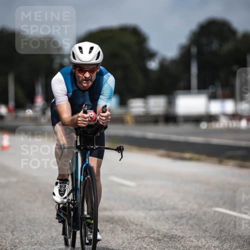 16.08.2026 - KN Förde Triathlon 2026 H.Heesch http://msf.ph/oto/9978600 16.08.2026 11:26:17 Radfahren 339, 350, 381, 404 meine-sportfotos.de