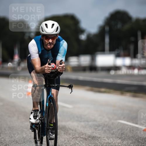 16.08.2026 - KN Förde Triathlon 2026 H.Heesch http://msf.ph/oto/9978602 16.08.2026 11:26:17 Radfahren 339, 350, 381, 404 meine-sportfotos.de