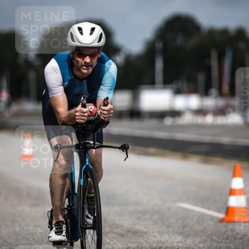 16.08.2026 - KN Förde Triathlon 2026 H.Heesch http://msf.ph/oto/9978606 16.08.2026 11:26:17 Radfahren 339, 350, 381, 404 meine-sportfotos.de