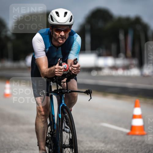 16.08.2026 - KN Förde Triathlon 2026 H.Heesch http://msf.ph/oto/9978610 16.08.2026 11:26:17 Radfahren 339, 350, 381, 404 meine-sportfotos.de