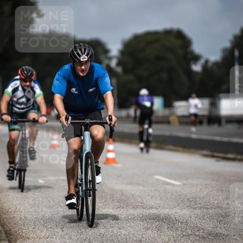 16.08.2026 - KN Förde Triathlon 2026 H.Heesch http://msf.ph/oto/9978642 16.08.2026 11:26:24 Radfahren 317, 385, 404, 407, 422, 432 meine-sportfotos.de