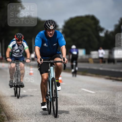 16.08.2026 - KN Förde Triathlon 2026 H.Heesch http://msf.ph/oto/9978646 16.08.2026 11:26:24 Radfahren 317, 385, 404, 407, 422, 432 meine-sportfotos.de