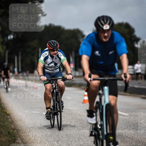 16.08.2026 - KN Förde Triathlon 2026 H.Heesch http://msf.ph/oto/9978652 16.08.2026 11:26:25 Radfahren 317, 374, 385, 404, 407, 422, 432 meine-sportfotos.de