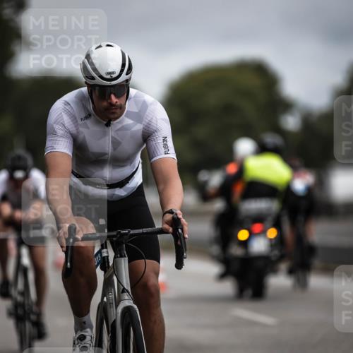 16.08.2026 - KN Förde Triathlon 2026 H.Heesch http://msf.ph/oto/9978653 16.08.2026 11:32:45 Radfahren 315, 372, 389, 392 meine-sportfotos.de