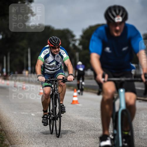 16.08.2026 - KN Förde Triathlon 2026 H.Heesch http://msf.ph/oto/9978660 16.08.2026 11:26:25 Radfahren 317, 374, 385, 404, 407, 422, 432 meine-sportfotos.de