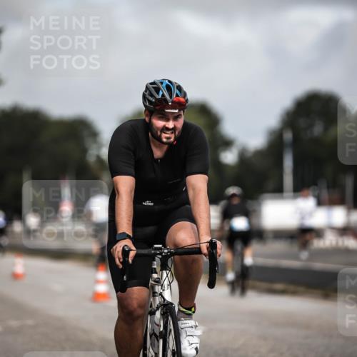 16.08.2026 - KN Förde Triathlon 2026 H.Heesch http://msf.ph/oto/9978684 16.08.2026 11:26:30 Radfahren 328, 374, 432, 803 meine-sportfotos.de
