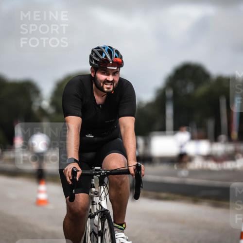 16.08.2026 - KN Förde Triathlon 2026 H.Heesch http://msf.ph/oto/9978688 16.08.2026 11:26:30 Radfahren 328, 374, 432, 803 meine-sportfotos.de