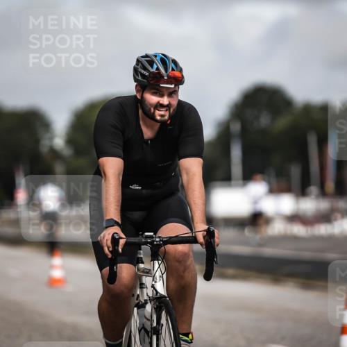 16.08.2026 - KN Förde Triathlon 2026 H.Heesch http://msf.ph/oto/9978690 16.08.2026 11:26:30 Radfahren 328, 374, 432, 803 meine-sportfotos.de