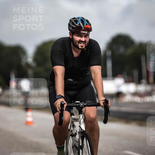 16.08.2026 - KN Förde Triathlon 2026 H.Heesch http://msf.ph/oto/9978693 16.08.2026 11:26:30 Radfahren 328, 374, 432, 803 meine-sportfotos.de