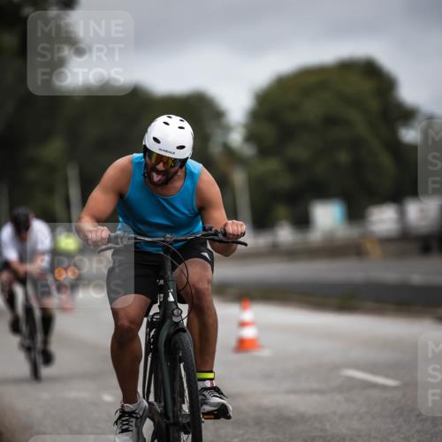 16.08.2026 - KN Förde Triathlon 2026 H.Heesch http://msf.ph/oto/9978700 16.08.2026 11:32:51 Radfahren 348, 391, 399 meine-sportfotos.de