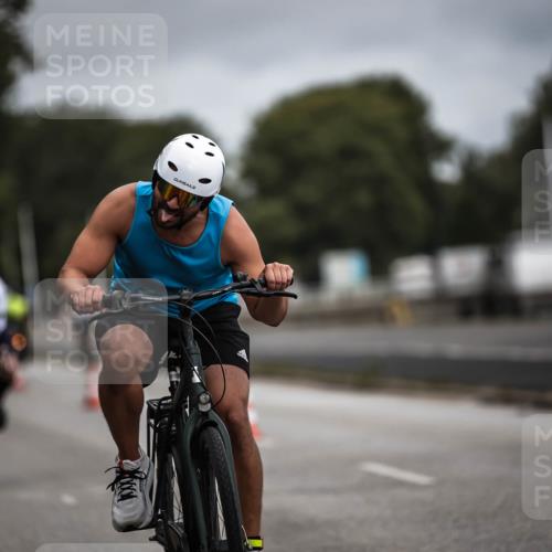 16.08.2026 - KN Förde Triathlon 2026 H.Heesch http://msf.ph/oto/9978708 16.08.2026 11:32:51 Radfahren 348, 391, 399 meine-sportfotos.de
