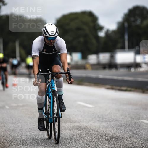 16.08.2026 - KN Förde Triathlon 2026 H.Heesch http://msf.ph/oto/9978729 16.08.2026 11:26:57 Radfahren 343, 359, 361, 383, 412, 804 meine-sportfotos.de