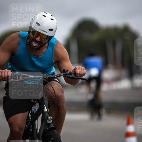 16.08.2026 - KN Förde Triathlon 2026 H.Heesch http://msf.ph/oto/9978734 16.08.2026 11:32:51 Radfahren 348, 391, 399 meine-sportfotos.de