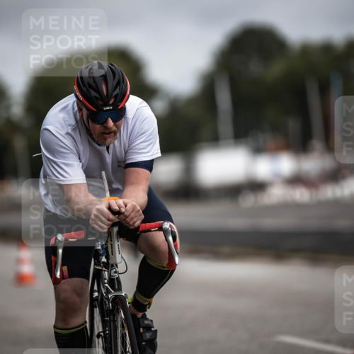 16.08.2026 - KN Förde Triathlon 2026 H.Heesch http://msf.ph/oto/9978763 16.08.2026 11:32:53 Radfahren 348, 391, 399 meine-sportfotos.de