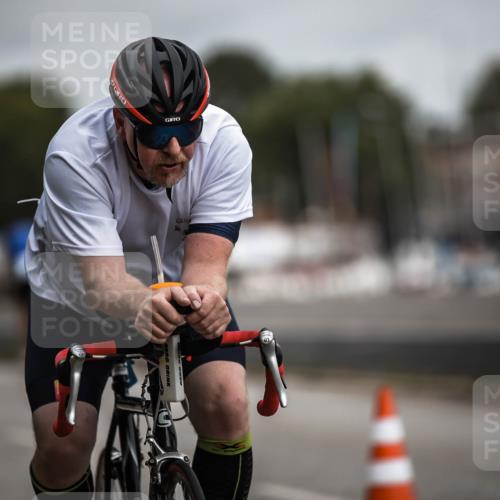 16.08.2026 - KN Förde Triathlon 2026 H.Heesch http://msf.ph/oto/9978772 16.08.2026 11:32:53 Radfahren 348, 391, 399 meine-sportfotos.de