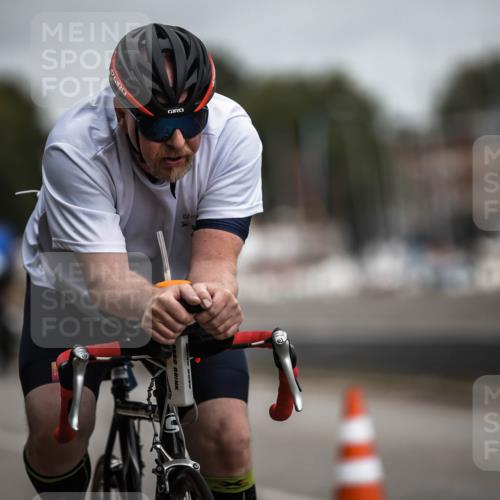 16.08.2026 - KN Förde Triathlon 2026 H.Heesch http://msf.ph/oto/9978774 16.08.2026 11:32:53 Radfahren 348, 391, 399 meine-sportfotos.de