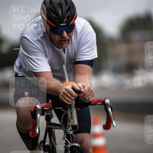 16.08.2026 - KN Förde Triathlon 2026 H.Heesch http://msf.ph/oto/9978778 16.08.2026 11:32:53 Radfahren 348, 391, 399 meine-sportfotos.de