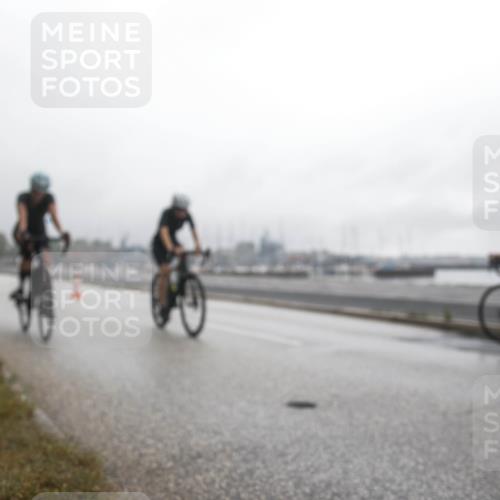 16.08.2026 - KN Förde Triathlon 2026 H.Heesch http://msf.ph/oto/9978789 16.08.2026 10:04:13 Radfahren 227, 228 meine-sportfotos.de