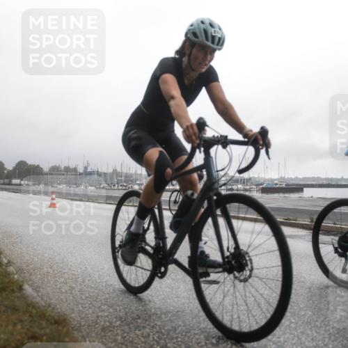 16.08.2026 - KN Förde Triathlon 2026 H.Heesch http://msf.ph/oto/9978791 16.08.2026 10:04:13 Radfahren 227, 228 meine-sportfotos.de