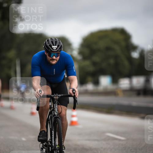 16.08.2026 - KN Förde Triathlon 2026 H.Heesch http://msf.ph/oto/9978807 16.08.2026 11:33:01 Radfahren 368, 369, 430 meine-sportfotos.de