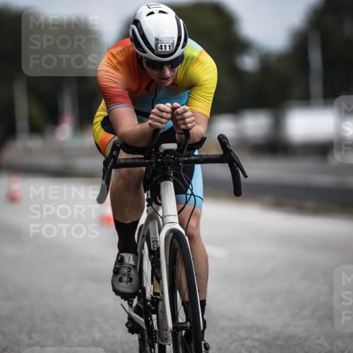 16.08.2026 - KN Förde Triathlon 2026 H.Heesch http://msf.ph/oto/9978930 16.08.2026 11:33:09 Radfahren 386, 411 meine-sportfotos.de