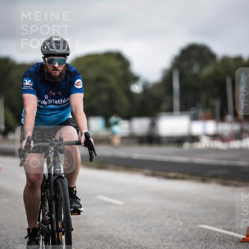 16.08.2026 - KN Förde Triathlon 2026 H.Heesch http://msf.ph/oto/9978960 16.08.2026 11:33:26 Radfahren 350, 376, 379, 438 meine-sportfotos.de