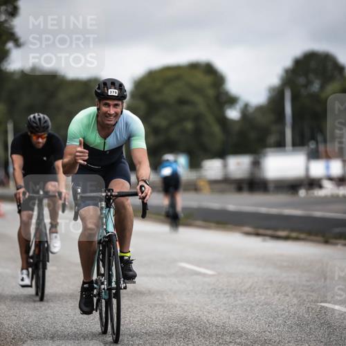 16.08.2026 - KN Förde Triathlon 2026 H.Heesch http://msf.ph/oto/9978978 16.08.2026 11:33:30 Radfahren 379, 403, 438 meine-sportfotos.de