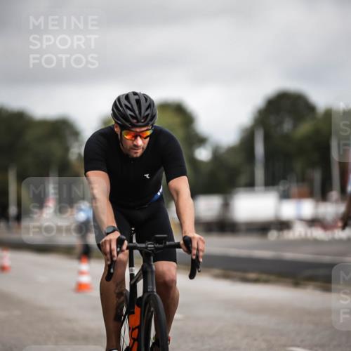16.08.2026 - KN Förde Triathlon 2026 H.Heesch http://msf.ph/oto/9978999 16.08.2026 11:33:31 Radfahren 316, 379, 403, 438 meine-sportfotos.de