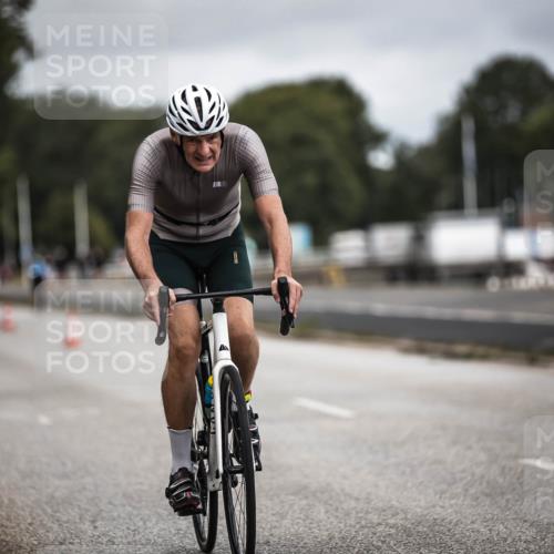16.08.2026 - KN Förde Triathlon 2026 H.Heesch http://msf.ph/oto/9979035 16.08.2026 11:33:35 Radfahren 316, 388, 403, 409 meine-sportfotos.de
