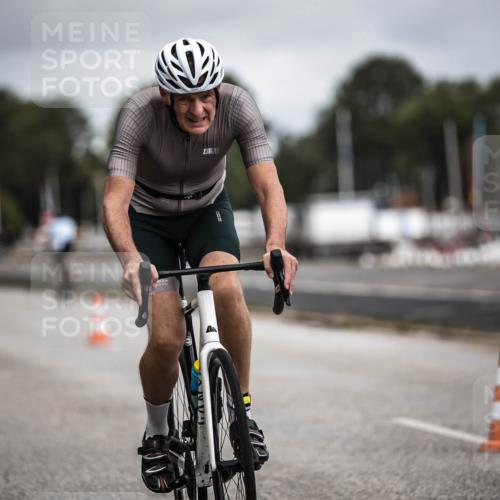16.08.2026 - KN Förde Triathlon 2026 H.Heesch http://msf.ph/oto/9979045 16.08.2026 11:33:36 Radfahren 316, 388, 403, 409 meine-sportfotos.de