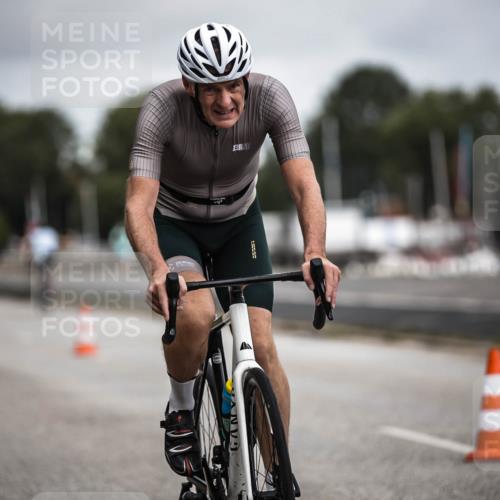16.08.2026 - KN Förde Triathlon 2026 H.Heesch http://msf.ph/oto/9979049 16.08.2026 11:33:36 Radfahren 316, 388, 403, 409 meine-sportfotos.de
