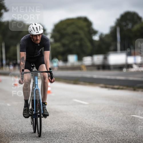 16.08.2026 - KN Förde Triathlon 2026 H.Heesch http://msf.ph/oto/9979061 16.08.2026 11:33:37 Radfahren 316, 388, 403, 409 meine-sportfotos.de