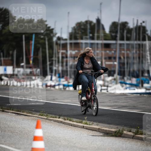 16.08.2026 - KN Förde Triathlon 2026 H.Heesch http://msf.ph/oto/9979187 16.08.2026 11:34:20 Radfahren 422, 424 meine-sportfotos.de
