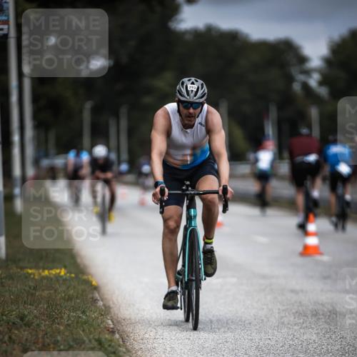 16.08.2026 - KN Förde Triathlon 2026 H.Heesch http://msf.ph/oto/9979217 16.08.2026 11:34:40 Radfahren 343, 393, 400 meine-sportfotos.de
