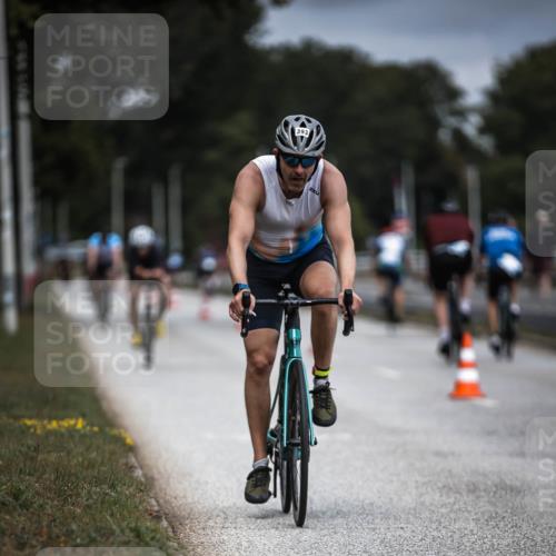 16.08.2026 - KN Förde Triathlon 2026 H.Heesch http://msf.ph/oto/9979221 16.08.2026 11:34:40 Radfahren 343, 393, 400 meine-sportfotos.de