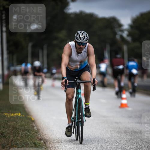 16.08.2026 - KN Förde Triathlon 2026 H.Heesch http://msf.ph/oto/9979223 16.08.2026 11:34:40 Radfahren 343, 393, 400 meine-sportfotos.de