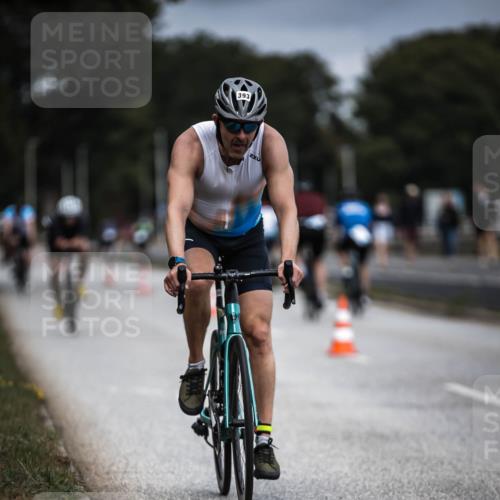 16.08.2026 - KN Förde Triathlon 2026 H.Heesch http://msf.ph/oto/9979235 16.08.2026 11:34:40 Radfahren 343, 393, 400 meine-sportfotos.de