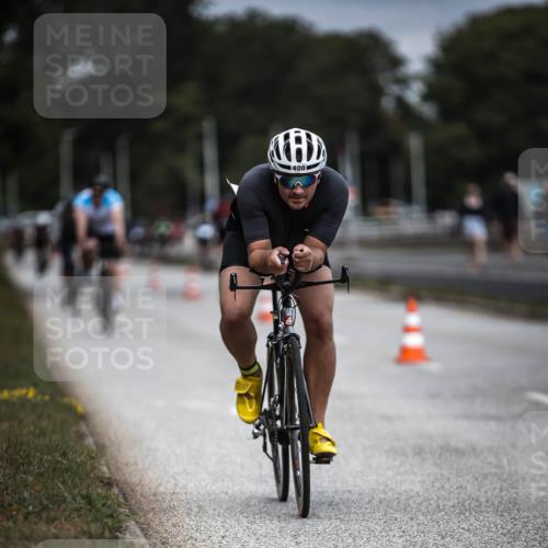 16.08.2026 - KN Förde Triathlon 2026 H.Heesch http://msf.ph/oto/9979261 16.08.2026 11:34:43 Radfahren 343, 345, 358, 393, 400, 410 meine-sportfotos.de