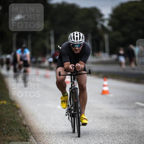 16.08.2026 - KN Förde Triathlon 2026 H.Heesch http://msf.ph/oto/9979263 16.08.2026 11:34:43 Radfahren 343, 345, 358, 393, 400, 410 meine-sportfotos.de