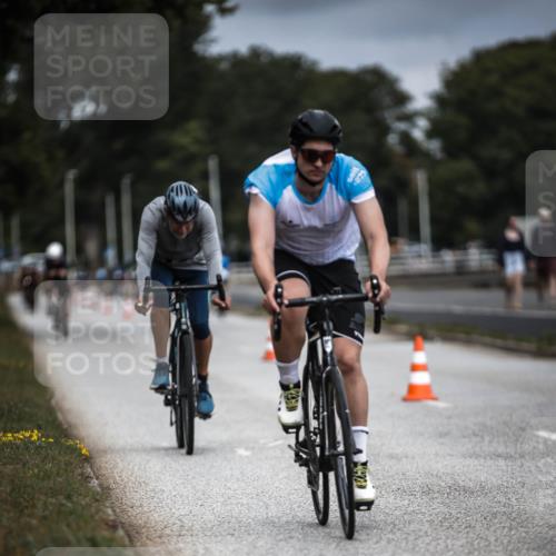 16.08.2026 - KN Förde Triathlon 2026 H.Heesch http://msf.ph/oto/9979293 16.08.2026 11:34:46 Radfahren 343, 345, 358, 374, 394, 400, 410 meine-sportfotos.de