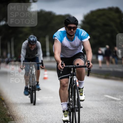 16.08.2026 - KN Förde Triathlon 2026 H.Heesch http://msf.ph/oto/9979306 16.08.2026 11:34:47 Radfahren 345, 358, 374, 394, 400, 410 meine-sportfotos.de
