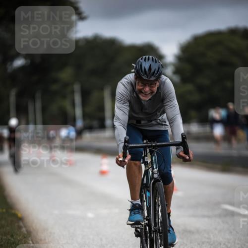 16.08.2026 - KN Förde Triathlon 2026 H.Heesch http://msf.ph/oto/9979310 16.08.2026 11:34:48 Radfahren 345, 358, 374, 394, 410 meine-sportfotos.de