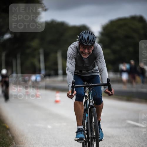 16.08.2026 - KN Förde Triathlon 2026 H.Heesch http://msf.ph/oto/9979312 16.08.2026 11:34:48 Radfahren 345, 358, 374, 394, 410 meine-sportfotos.de