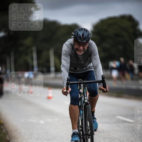 16.08.2026 - KN Förde Triathlon 2026 H.Heesch http://msf.ph/oto/9979314 16.08.2026 11:34:48 Radfahren 345, 358, 374, 394, 410 meine-sportfotos.de
