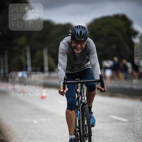 16.08.2026 - KN Förde Triathlon 2026 H.Heesch http://msf.ph/oto/9979316 16.08.2026 11:34:48 Radfahren 345, 358, 374, 394, 410 meine-sportfotos.de
