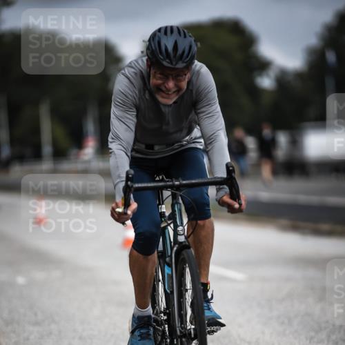 16.08.2026 - KN Förde Triathlon 2026 H.Heesch http://msf.ph/oto/9979325 16.08.2026 11:34:48 Radfahren 345, 358, 374, 394, 410 meine-sportfotos.de