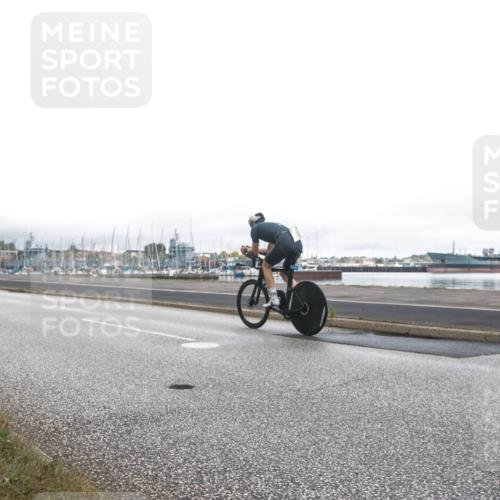 16.08.2026 - KN Förde Triathlon 2026 H.Heesch http://msf.ph/oto/9979332 16.08.2026 11:00:13 Radfahren  meine-sportfotos.de